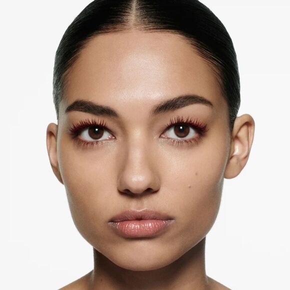 🆕 Victoria Beckham Future Lash Mascara - Bordeaux - Picture 4 of 7